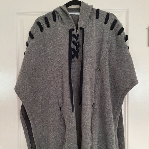 Jonathan Simkhia powerten by  Carbon 38 Grey Poncho  (one size) - Picture 3 of 7